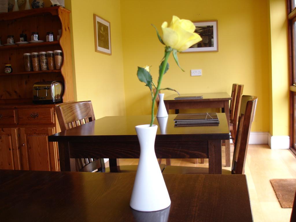 Burcott Mill Guesthouse Wells Dış mekan fotoğraf